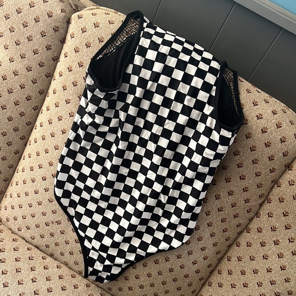 One piece swim suit - Picture 5 of 5